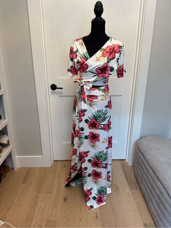 Dresses & Skirts - Floral Wrap Maxi Dress in White with Pink Hibiscus